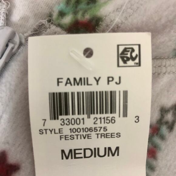 Holiday Family PJs Festive Trees One Piece - Size Medium - Picture 13 of 14